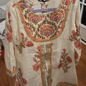 Floral Embroidered Tunic Top